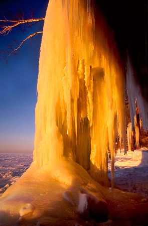 ice columns apostle islands.jpg